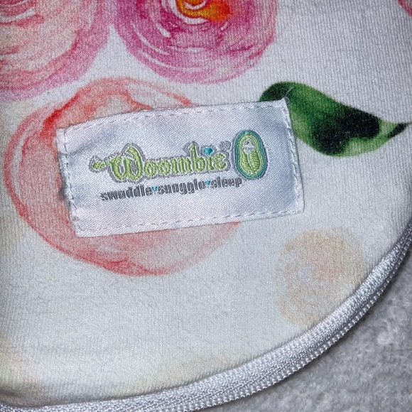 Woombie Grow with Me Baby Swaddle with Leggies, Buzzy Cars, 0-18 Months - Picture 6 of 7